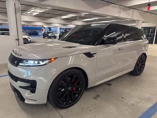 2025 Land Rover Range Rover Sport P460 Dynamic SE