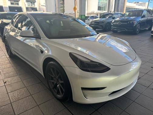 2023 Tesla Model 3 Base