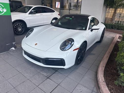 2022 Porsche 911 Carrera