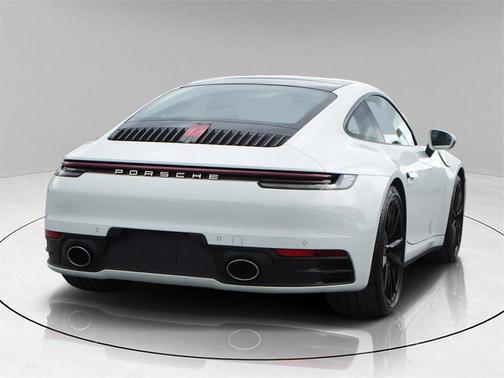 2022 Porsche 911 Carrera