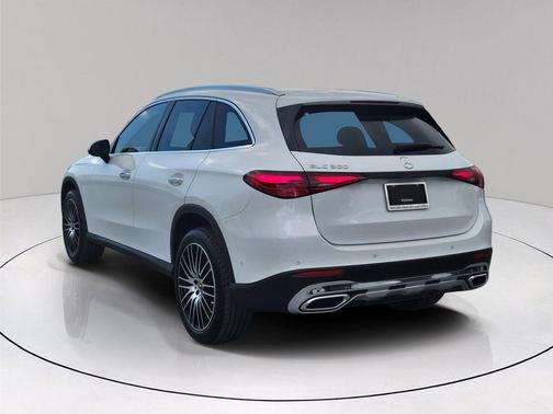 White 2025 Mercedes-Benz GLC 300 Base