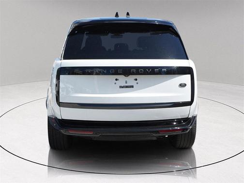 2023 Land Rover Range Rover P530 SE