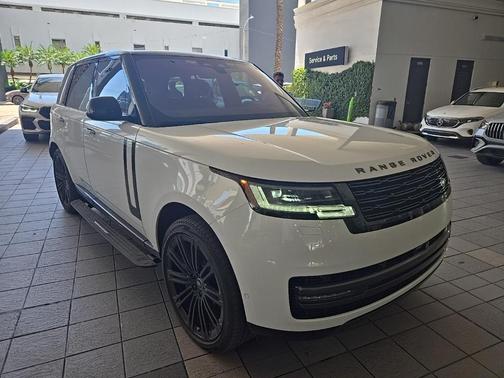 2023 Land Rover Range Rover P530 SE