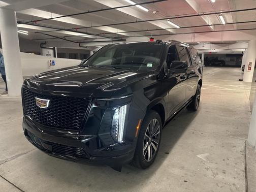 2025 Cadillac Escalade ESV Sport