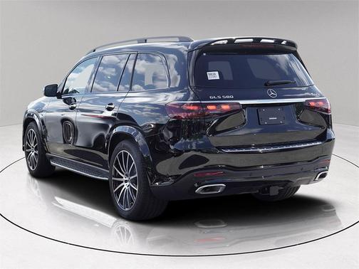2026 Mercedes-Benz GLS 580 