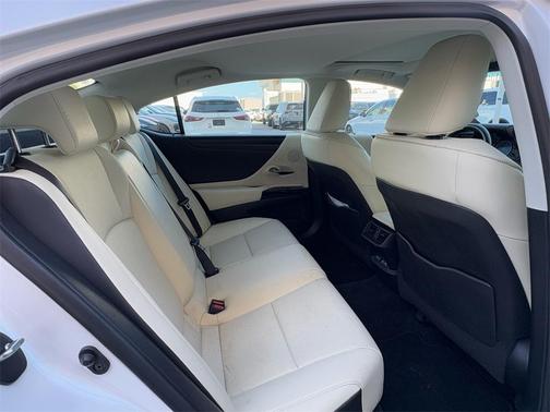 2022 Lexus ES 350 Base