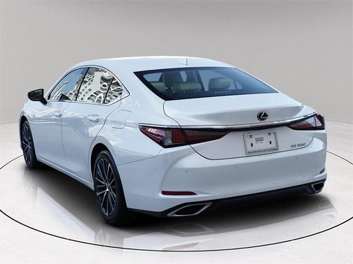 2022 Lexus ES 350 Base