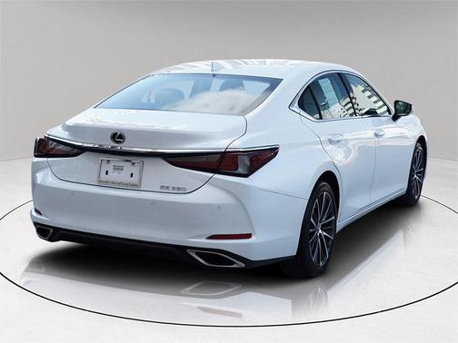 2022 Lexus ES 350 Base