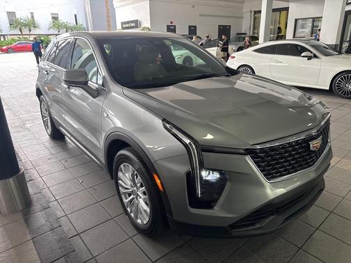 2024 Cadillac XT4 Luxury