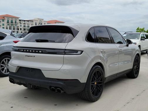 White 2024 Porsche Cayenne S