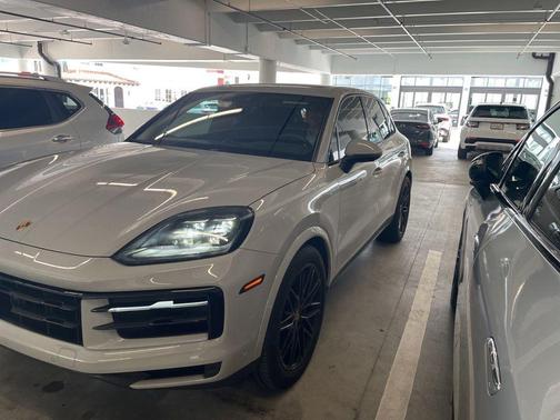 White 2024 Porsche Cayenne S