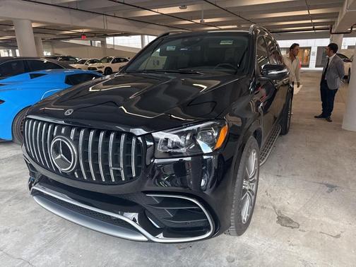 2023 Mercedes-Benz AMG GLS 63 Base 4MATIC