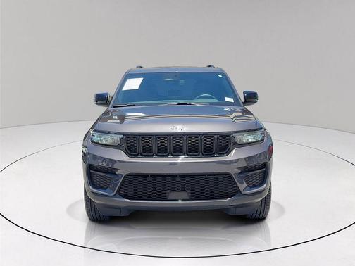 Metallic 2024 Jeep Grand Cherokee Laredo