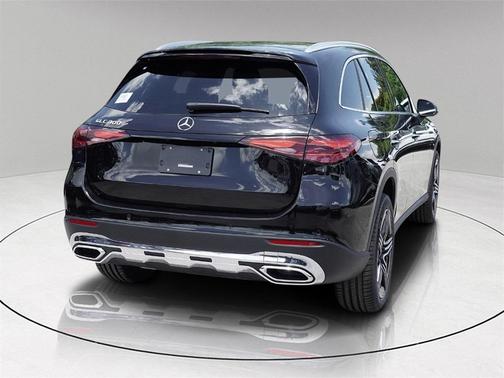 2026 Mercedes-Benz GLC 300 Base