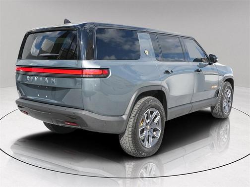 2023 Rivian R1S Adventure Quad Motor Large Pack