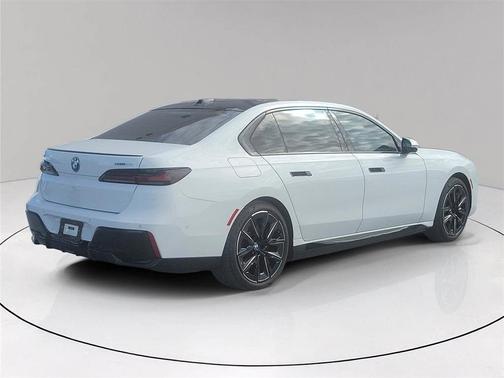 2024 BMW i7 eDrive50