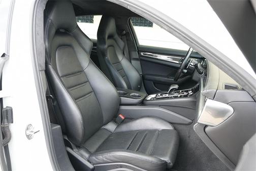 2019 Porsche Panamera Turbo