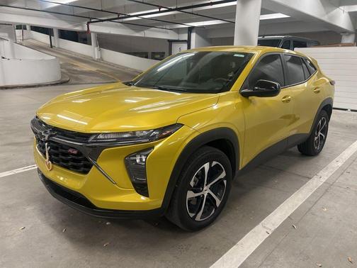 Nitro Yellow 2024 Chevrolet Trax 1RS