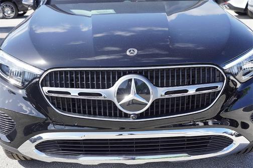 2025 Mercedes-Benz GLC 300 Base