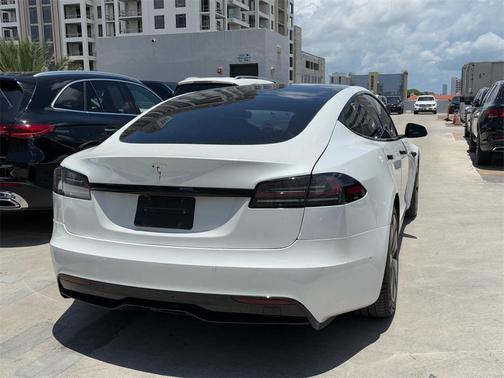 2022 Tesla Model S Base