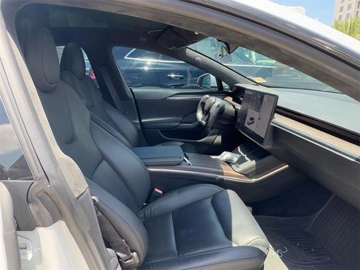2022 Tesla Model S Base