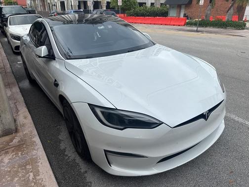 2022 Tesla Model S Base