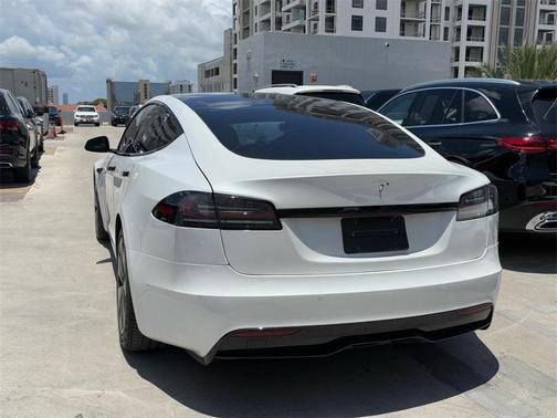 2022 Tesla Model S Base