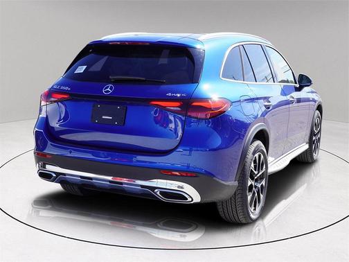 2025 Mercedes-Benz GLC 350e Base 4MATIC