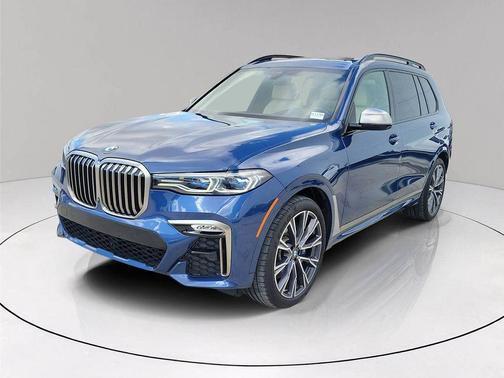 2022 BMW X7 M50i