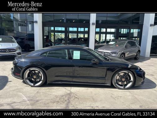 2022 Porsche Taycan GTS