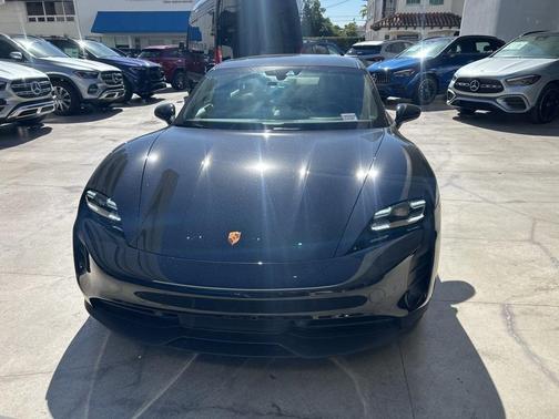 2022 Porsche Taycan GTS
