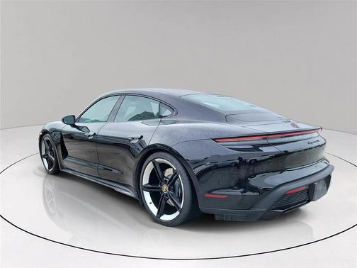 2022 Porsche Taycan GTS