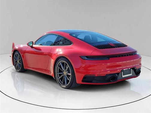 2020 Porsche 911 Carrera