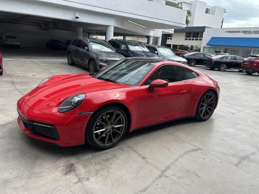 2020 Porsche 911 Carrera