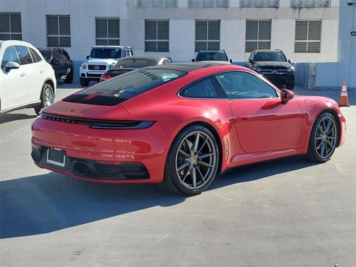 2020 Porsche 911 Carrera
