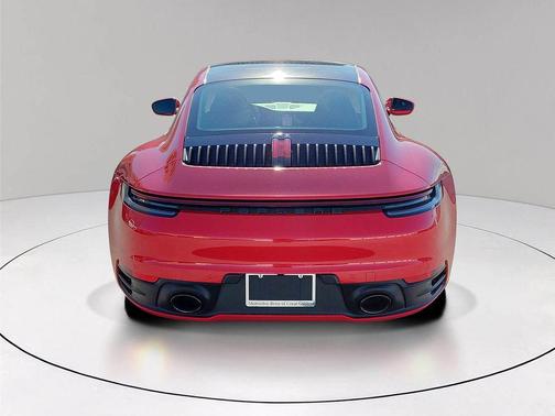 2020 Porsche 911 Carrera