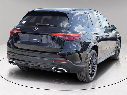 2025 Mercedes-Benz GLC 300 Base