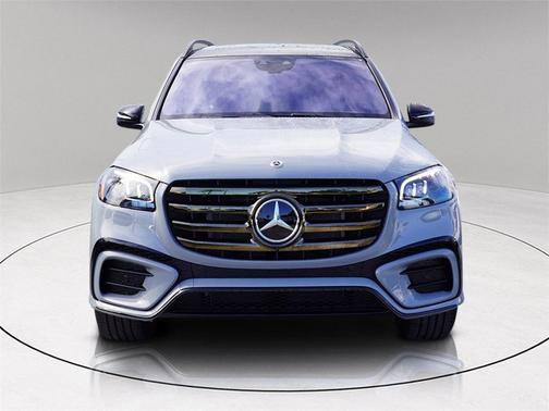 2026 Mercedes-Benz GLS 580 