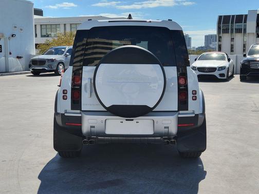 2024 Land Rover Defender P300