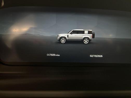 2024 Land Rover Defender P300