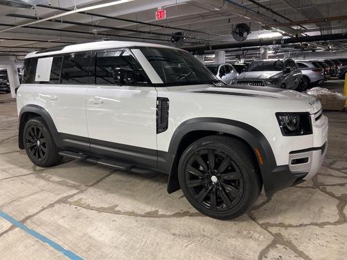 2024 Land Rover Defender P300