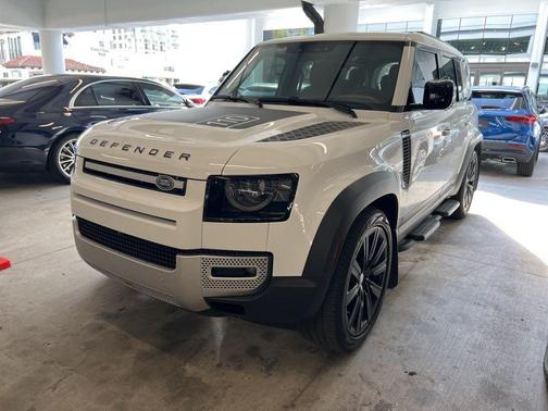 2024 Land Rover Defender P300