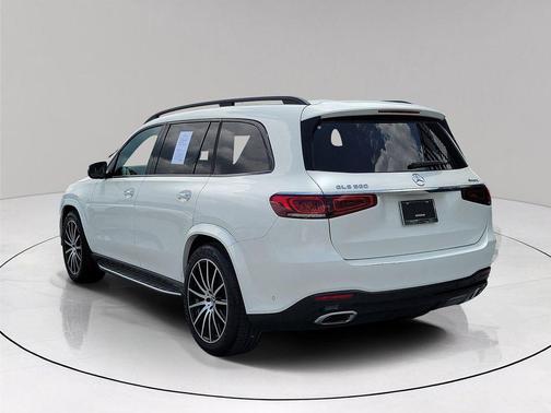 MANUFAKTUR Diamond White Metallic 2023 Mercedes-Benz GLS 580 Base 4MATIC