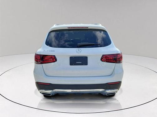 White 2022 Mercedes-Benz GLC 300 Base