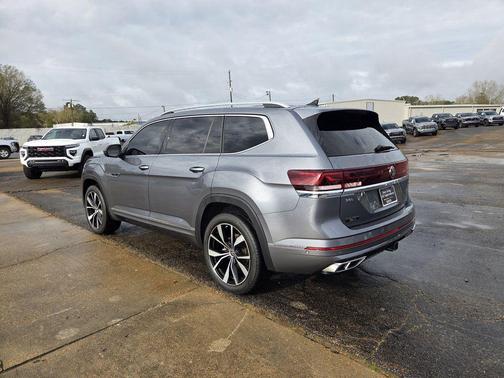 2024 Volkswagen Atlas 2.0T SEL Premium R-Line 4MOTION