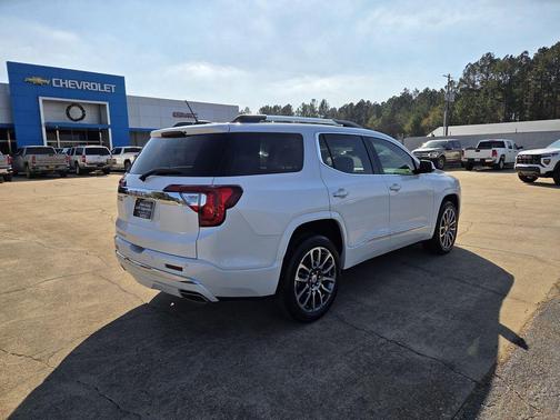 2020 GMC Acadia Denali