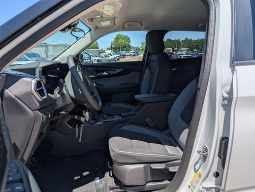 Summit White 2026 Chevrolet Trailblazer LS