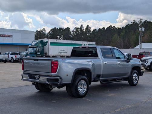 2025 Chevrolet Silverado 3500 LTZ