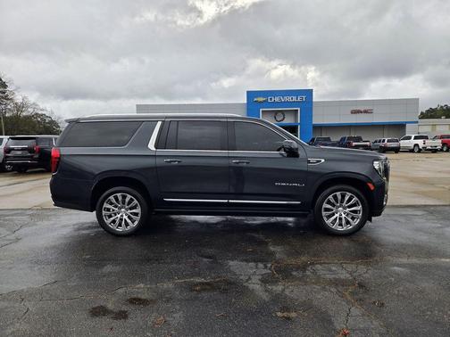 2022 GMC Yukon XL Denali