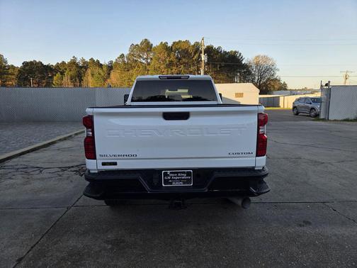 2023 Chevrolet Silverado 2500 Custom